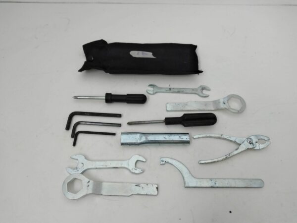 KAWASAKI Z800 2007 Kit attrezzi dotazione chiavi riparazione trousse