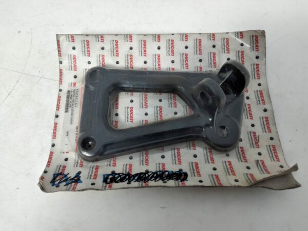 DUCATI Piastra Portapedana Anteriore Sx Ducati Ss900 82410111AA