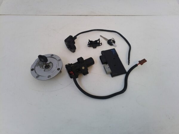 Honda CBR 1000 2008 2010 Kit chiavi accensione con centralina scodificata