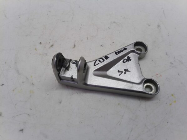 Honda CBR 1000 2008 Supporto pedana anteriore sinistra