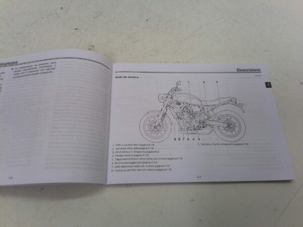 Yamaha XSR 690 2015 Libretto uso e manutenzione Italiano B34f8199h0