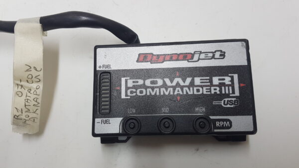 Yamaha R1 2007 Centralina aggiuntiva DynoJet Power Commander III montata con Akrapovic