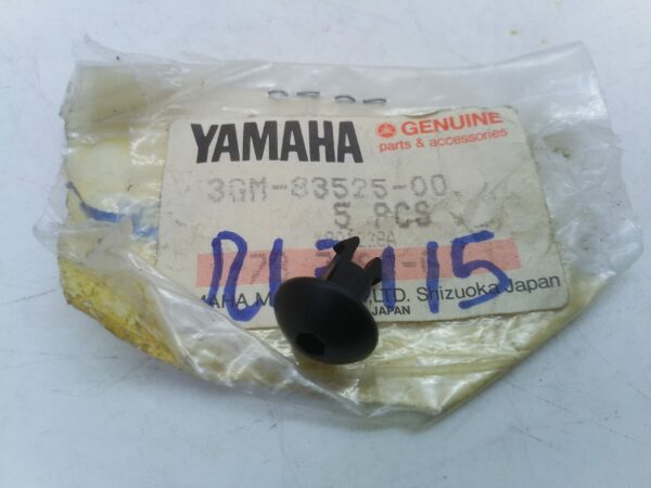 YAMAHA Clip 3gm8352500