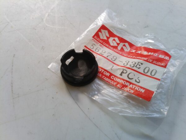 SUZUKI GSR 750 Tappo manubrio 5627933