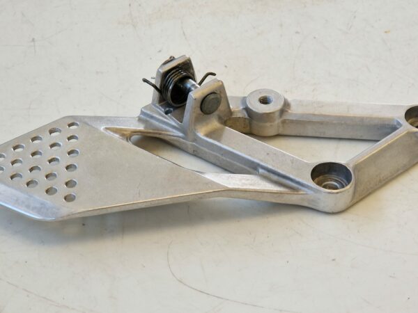 Honda CBR600  1993-94 Supporto pedana anteriore pilota Sx