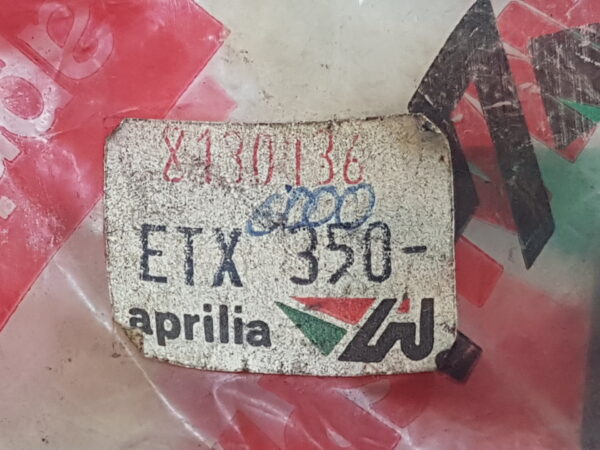 Aprilia ETX350 Coperchio porta oggetti nuovo X130136
