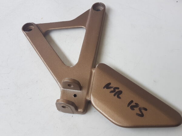 Honda NSR 125 F  1988-89 Piastra supporto pedana Sx