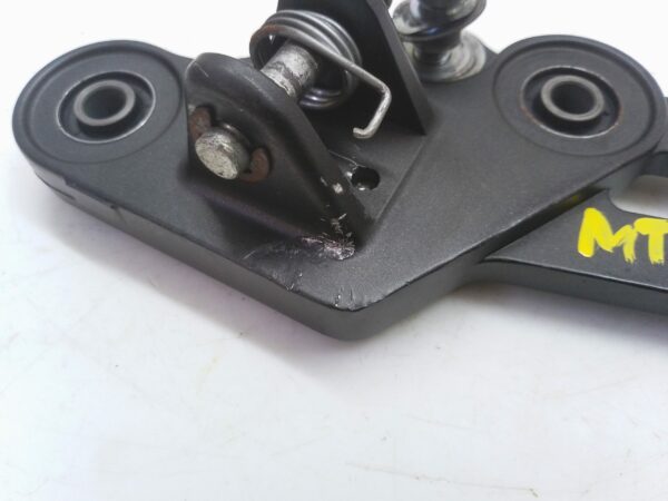 Yamaha mt-07 2014 Supporto pedana anteriore sinistra