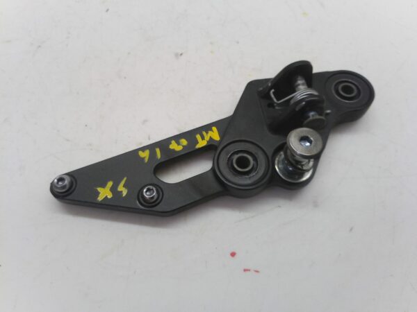 Yamaha mt-07 2014 Supporto pedana anteriore sinistra