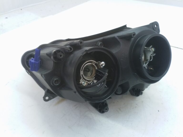 Yamaha R1 fanale anteriore sinistro p6467