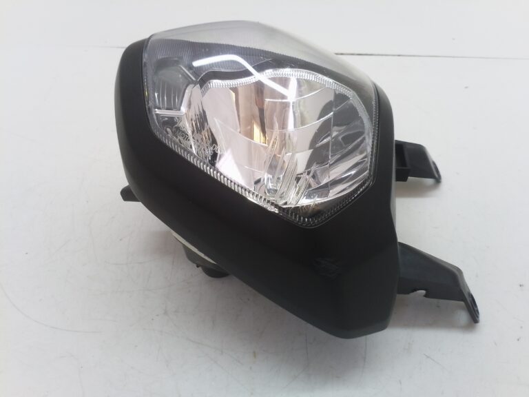 Yamaha MT 07 2014 faro anteriore graffi