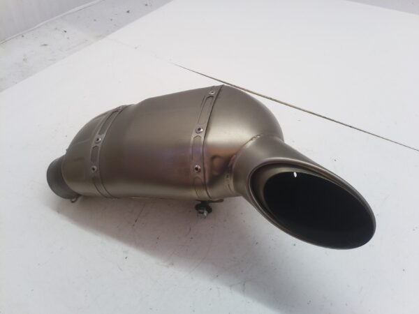 Kawasaki Z 650 scarico terminale marmitta akrapovic completo senza dbk