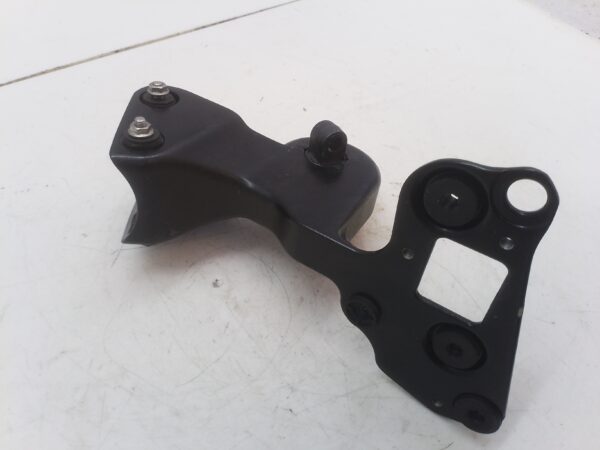 Triumph Speed Triple 1050 05 07 supporto strumentazione 2700615