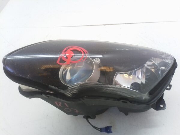 Yamaha R1 2007 fanale anteriore lente abbagliante rotta