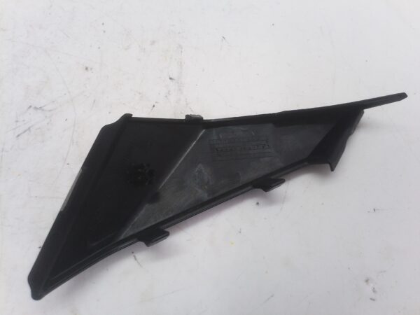 Honda CBR 1000 rr 04 supporto plastica paracalore destro