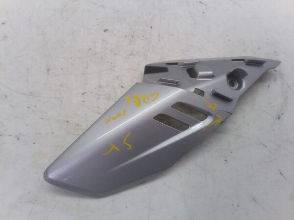 Honda CBR 1000 rr 04 supporto plastica paracalore sx da riparare 80104mela0000