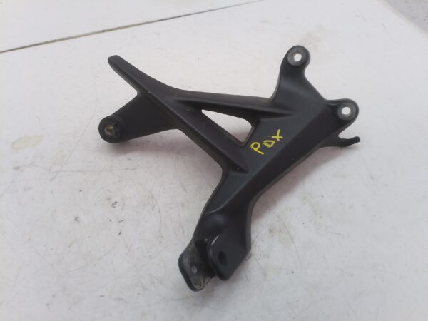 HONDA CROSSTOURER 1200 15 17 supporto pedana posteriore destra