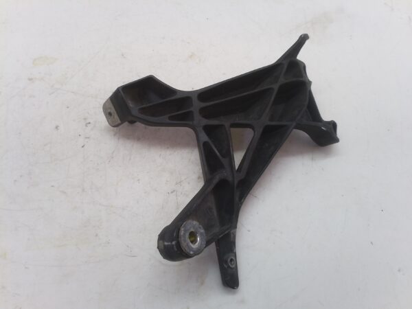 HONDA CROSSTOURER 1200 15 17 supporto pedana posteriore destra