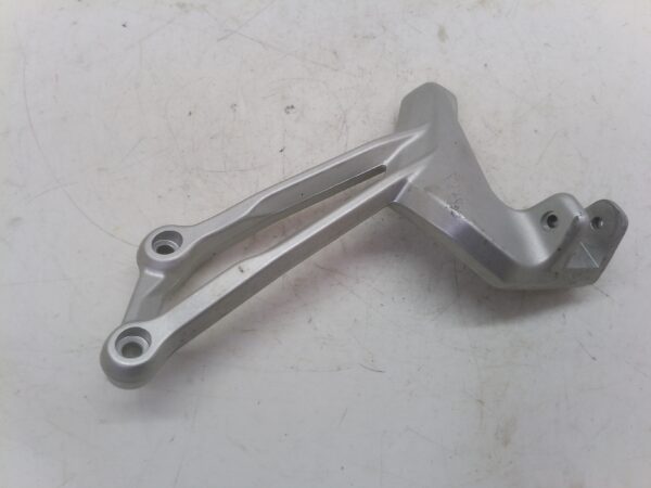 DUCATI MULTISTRADA 1200 15 17 supporto pedana posteriore sinistro 82432631a