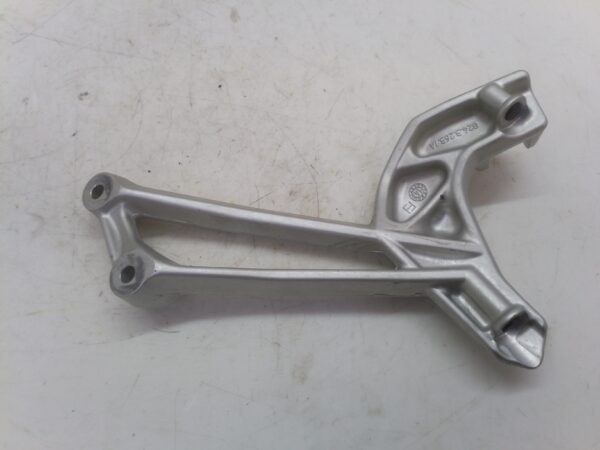 DUCATI MULTISTRADA 1200 15 17 supporto pedana posteriore sinistro 82432631a